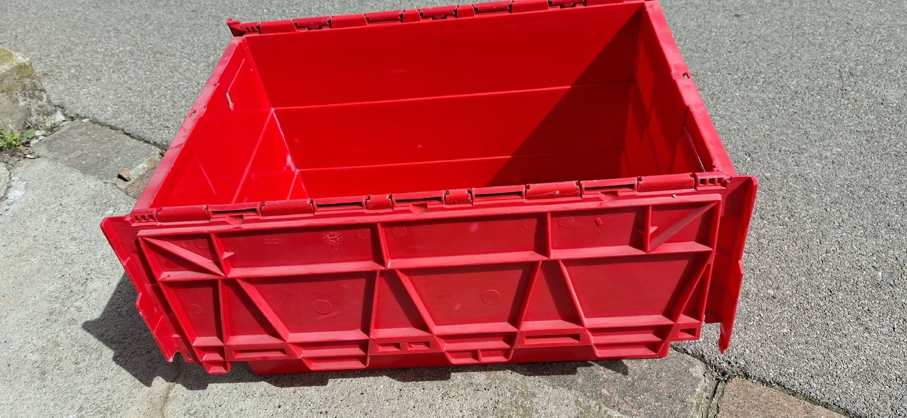 Casse di trasporto: Solides caisses plastiques professionnelles – Usato da Bercher venduto da gfc_cs28 1